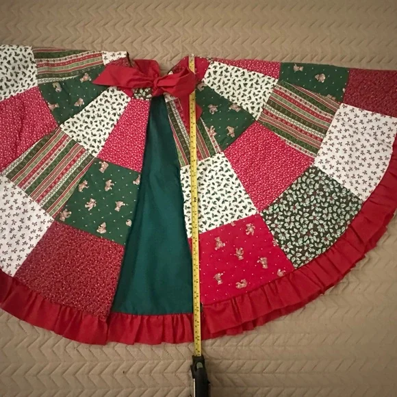 Festive Patchwork Tree Skirt - Picture 8 of 11